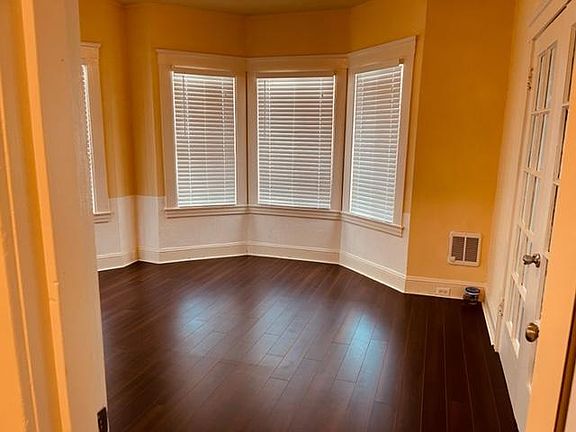 3rd image of 4605 Balboa St APT 4