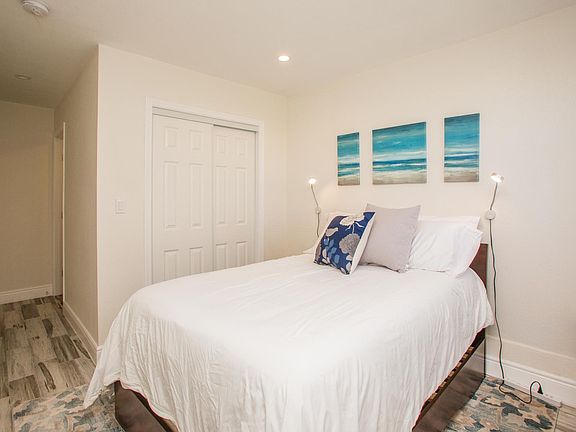 2nd image of 2038 Carroll Ave #B