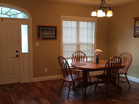 4th image of 640 Millstone Dr
