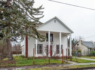 459 S 2nd St, Cottage Grove, OR 97424