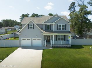1240 Englemere Blvd, Toms River, NJ 08757