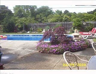 4th image of 2408 Chatsworth Ct