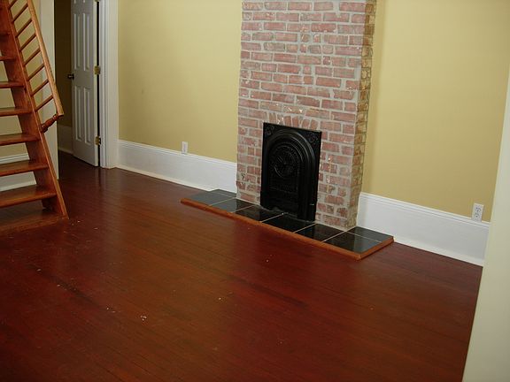 5th image of 1680 N Dupre St