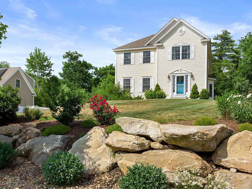 1st image of 31 Fieldstone Dr