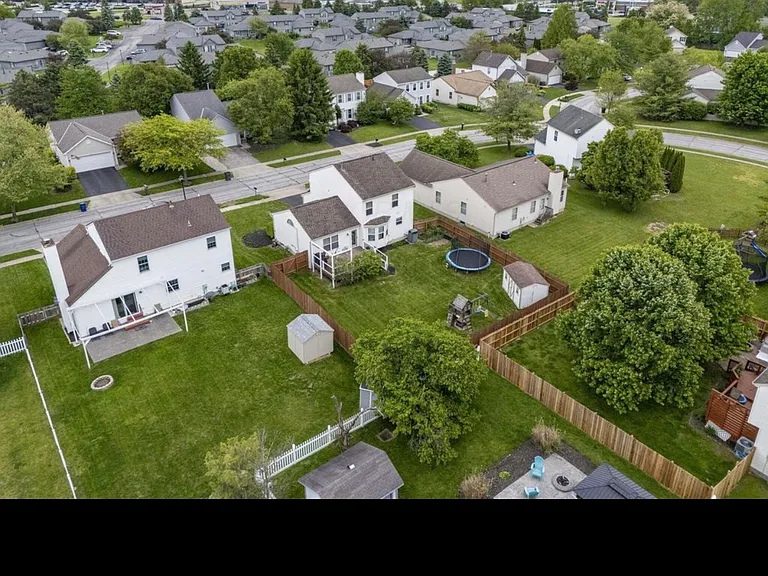 9053 Longstone Dr — Photo 3