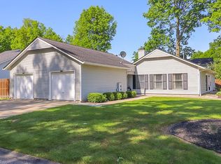 7120 Bayberry Cir, North Olmsted, OH 44070