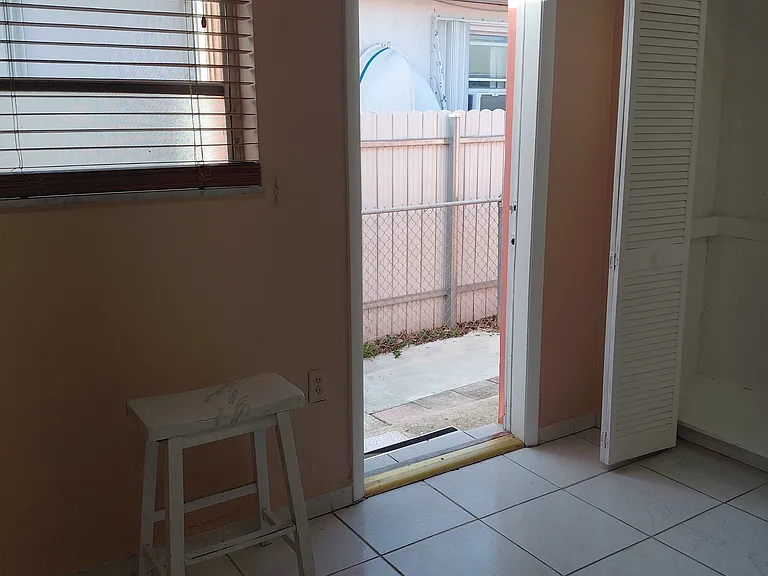 3330 SW 88th Ct — Photo 13