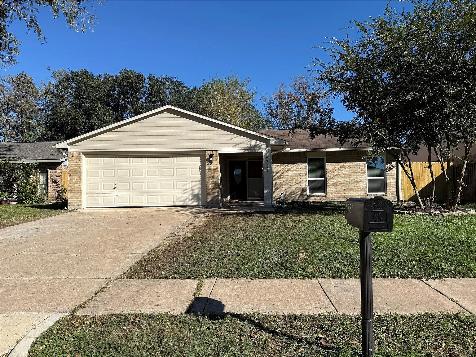 4 bed, 2.0 bath, 1459 sqft, $2,195 — Photo 1