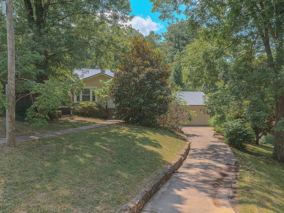 7 W Raleigh Rd #A