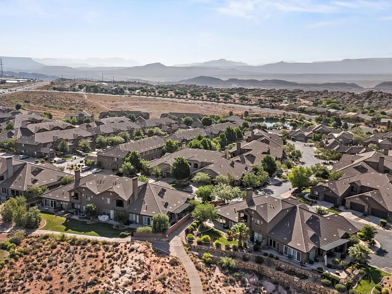 N Coral Ridge Dr — Photo 35