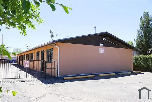 508 Alcazar St SE #A — Photo 1
