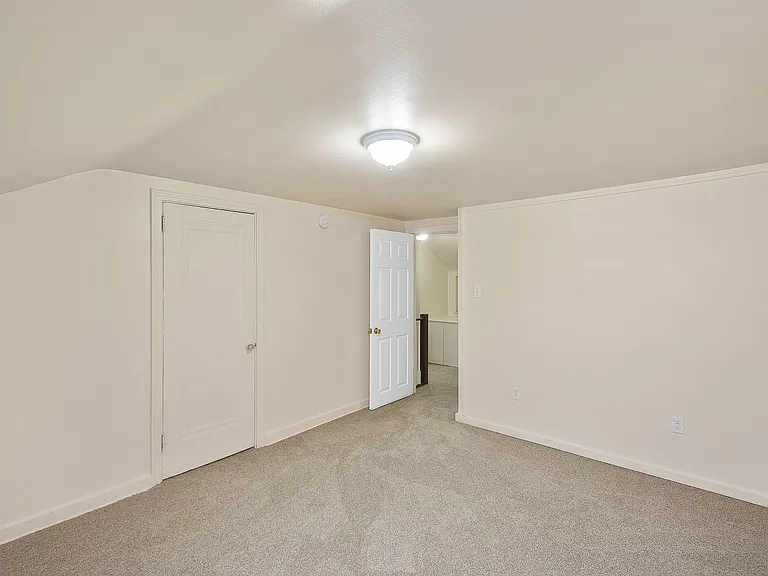 610 Brown Ave — Photo 21