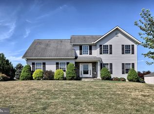 40 Norfolk Ln, Lebanon, PA 17042