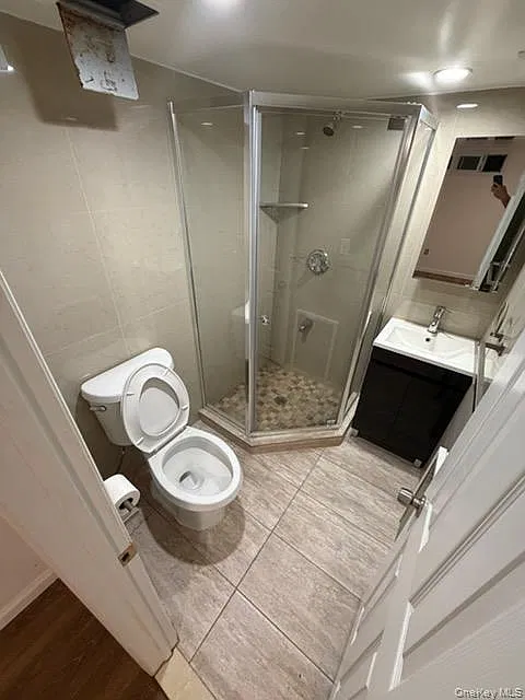 2 bed, 1.0 bath, 650 sqft, $2,500 — Photo 3