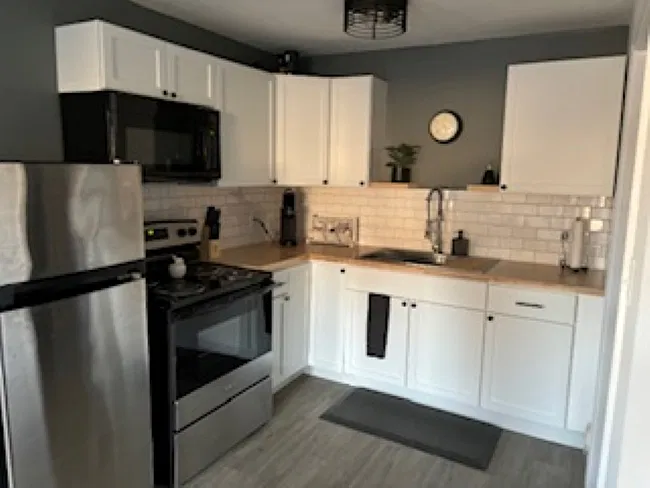 Studio, 900 sqft, $1,150 — Photo 3