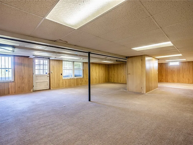 460 Stone Rd — Photo 33