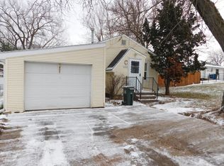 1805 Logan St, Muscatine, IA 52761