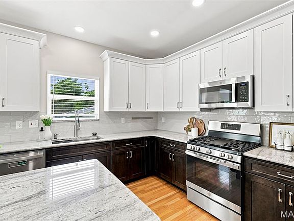 3rd image of 434 Scenic Dr
