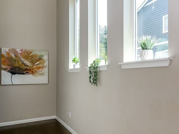 5th image of 3758 Maritime Drive SW