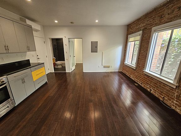 5th image of 1234 N Formosa Ave #8