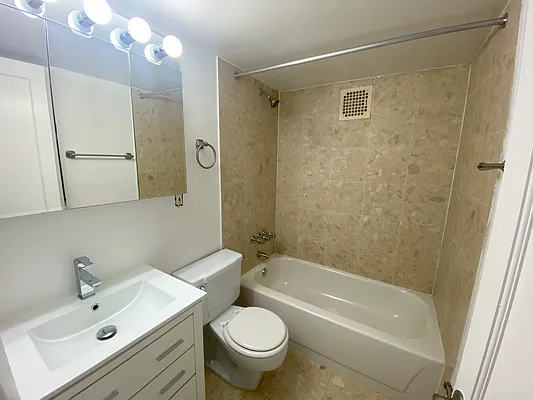 Rented by Stonecrest Realty | media 2