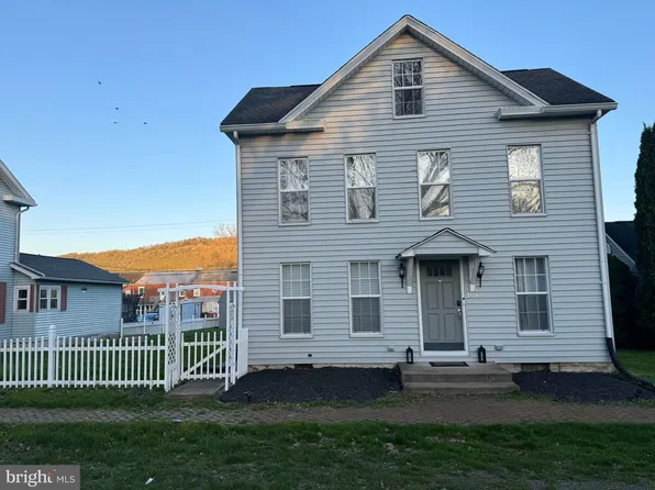 105 N Market St, Liverpool, PA 17045