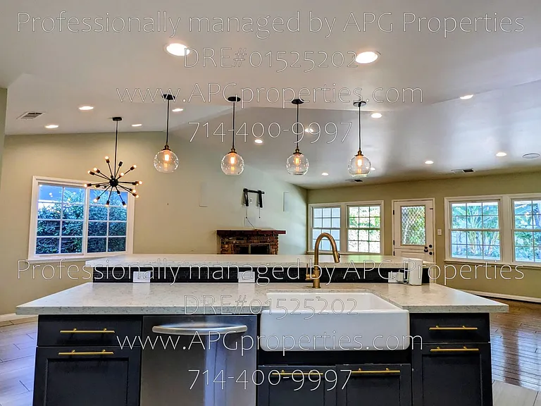1002 W Santa Clara Ave — Photo 13