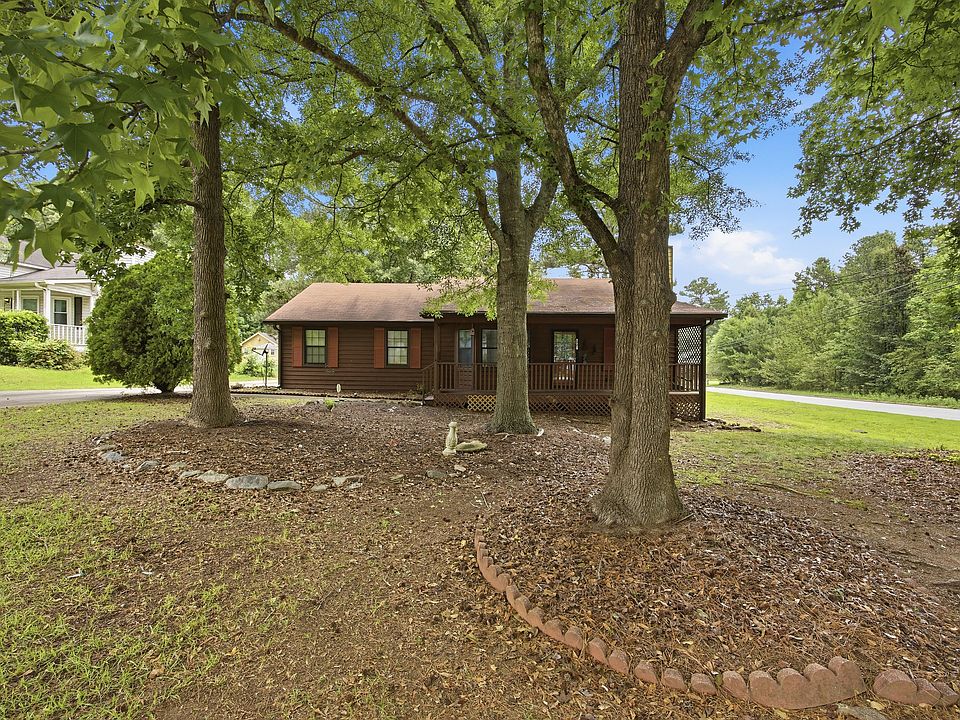 1st image of 1701 Rose Garden Ln