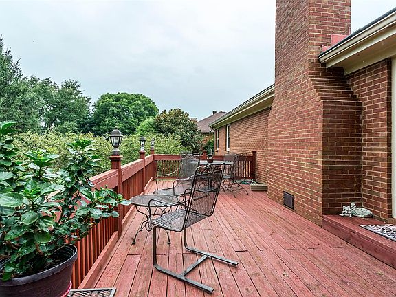 5th image of 3525 Antilles Dr