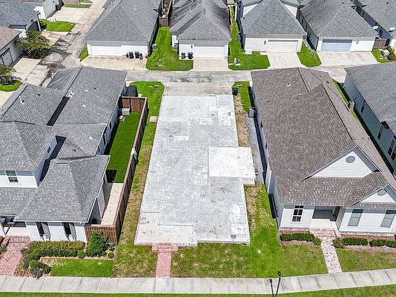 5th image of 1656 Elm Row Ln