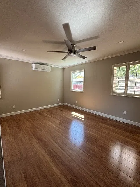 2 bed, 1010 sqft, $3,300 — Photo 3