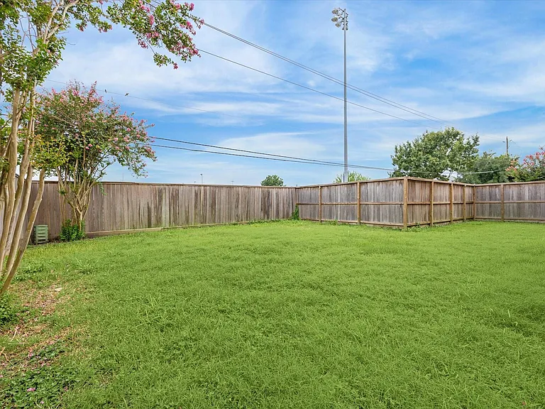 9829 Riddlelink Ln — Photo 19