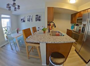 1945 Crescent Dr, Manhattan, KS 66503
