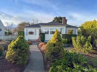 1214 E 3rd St, Port Angeles, WA