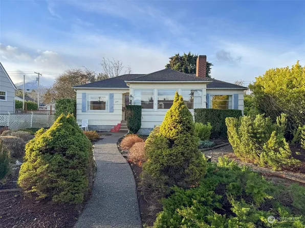 1214 E 3rd Street, Port Angeles, WA 98362