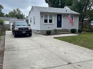 26 Atlantic Ave, Warwick, RI 02888