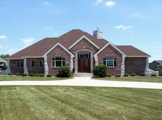 5835 Stefanie Way, Caledonia, WI 53108