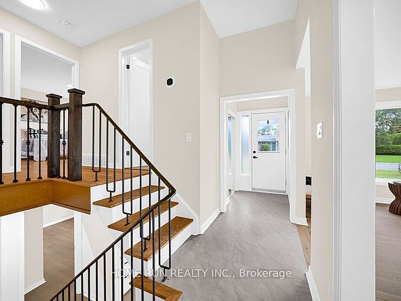 5th image of 50 Ullswater Dr