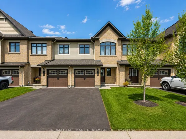 155 Calvington Ave, Ottawa, ON K2T 0H8