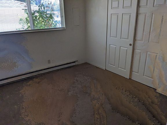 4th image of 3312 E 18th St #4