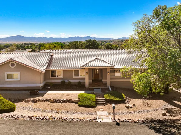 10695 E STRAIGHT ARROW Road, Dewey, AZ 86327