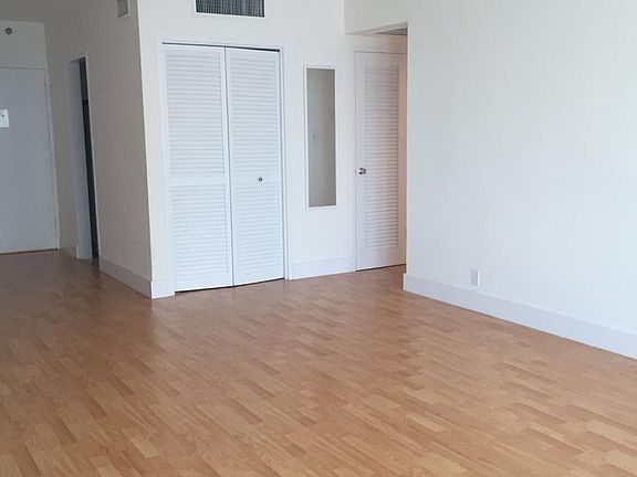 2nd image of 1200 West Ave APT Ph20