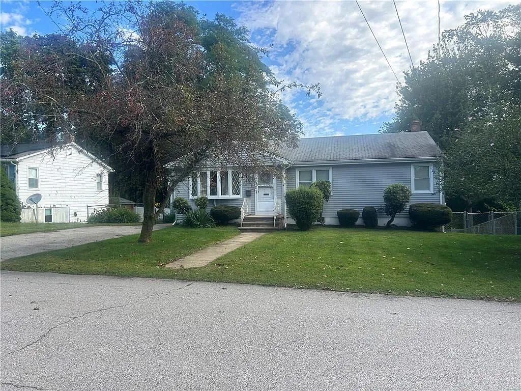 3 bed, 2.0 bath, 1164 sqft, $2,500 — Photo 4