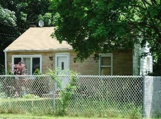 1445 E Forks Rd, Bay Shore, NY 11706