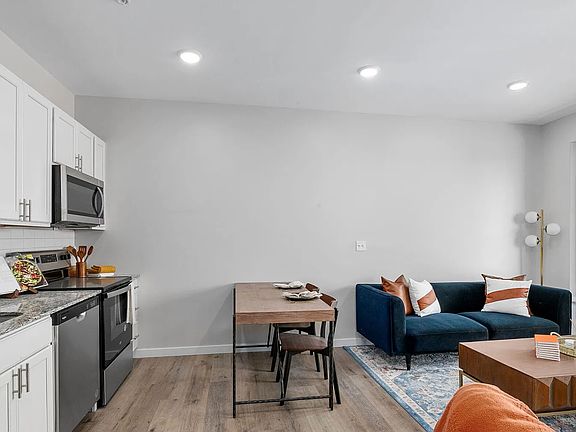 4th image of 900 Leonard St NW #324