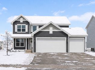 9850 Glacial Valley Rd, Woodbury, MN 55129
