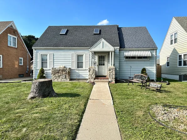 606 W 9th St, Sterling, IL 61081