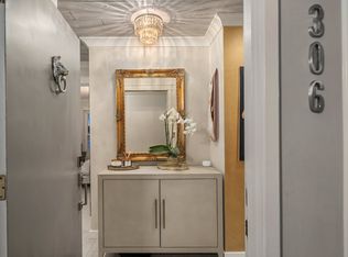 6421 Lake Washington Blvd NE APT 306, Kirkland, WA 98033