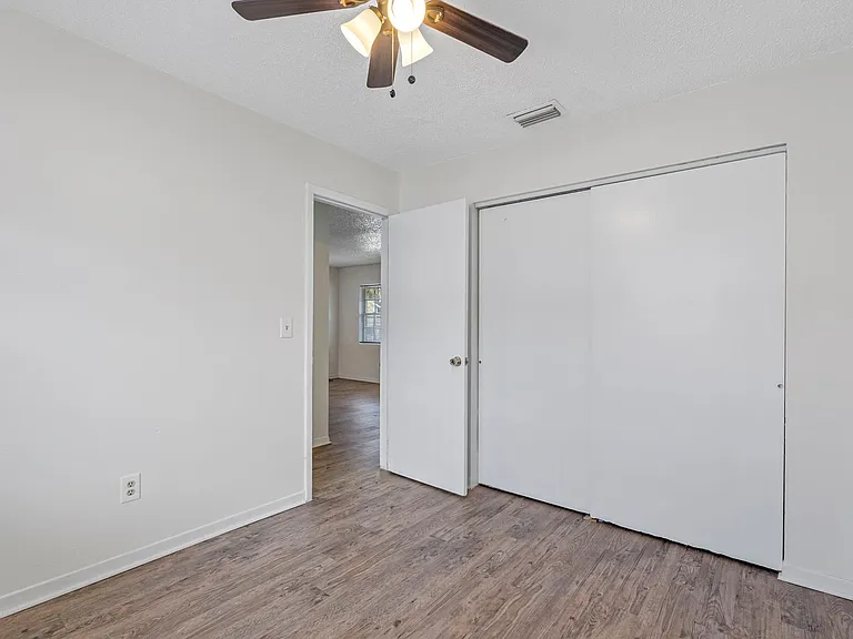 2113 W Cypress St — Photo 10