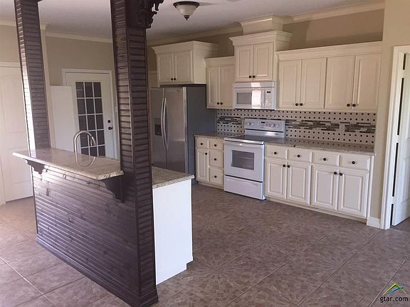 3rd image of 13650 Cheryl Dr